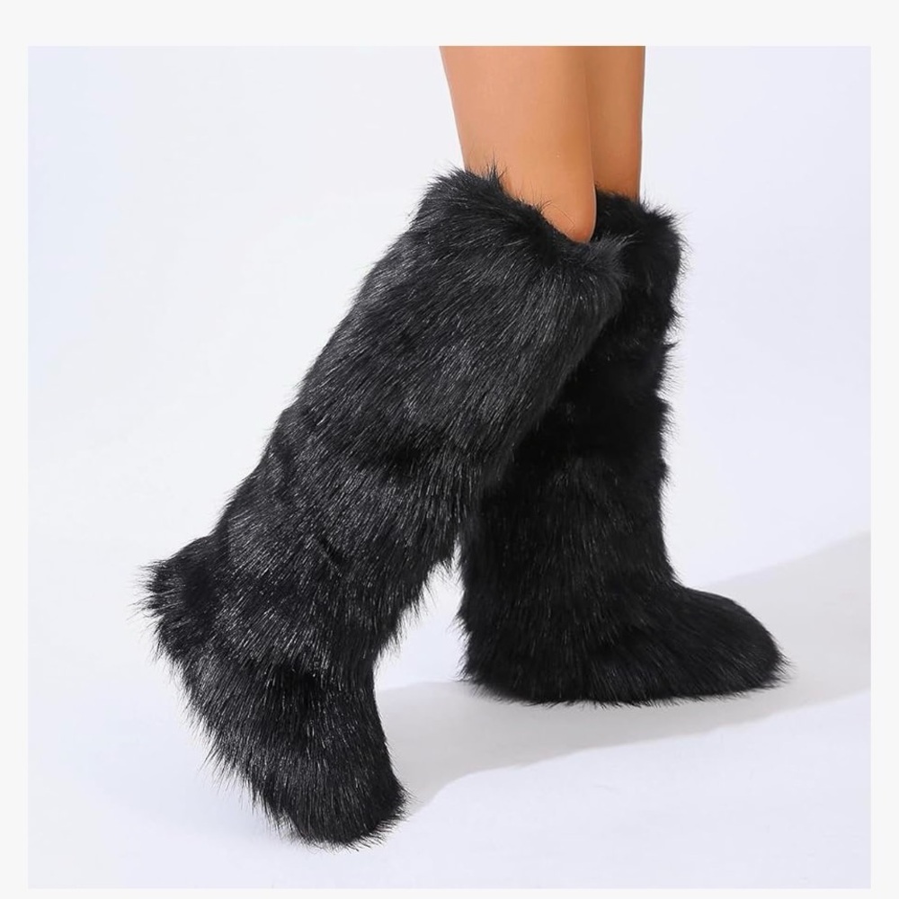 NEW Women's Black Faux Fur Boots size 11